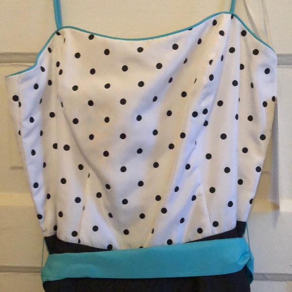 Party dress - Picture 2 of 8